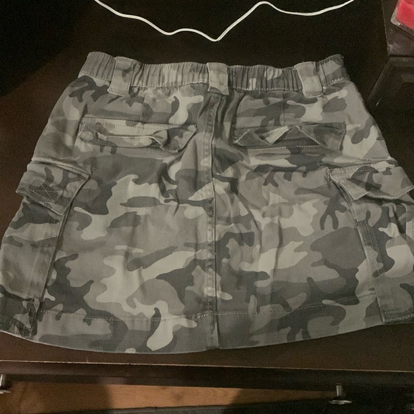Army print skirt - Picture 1 of 2